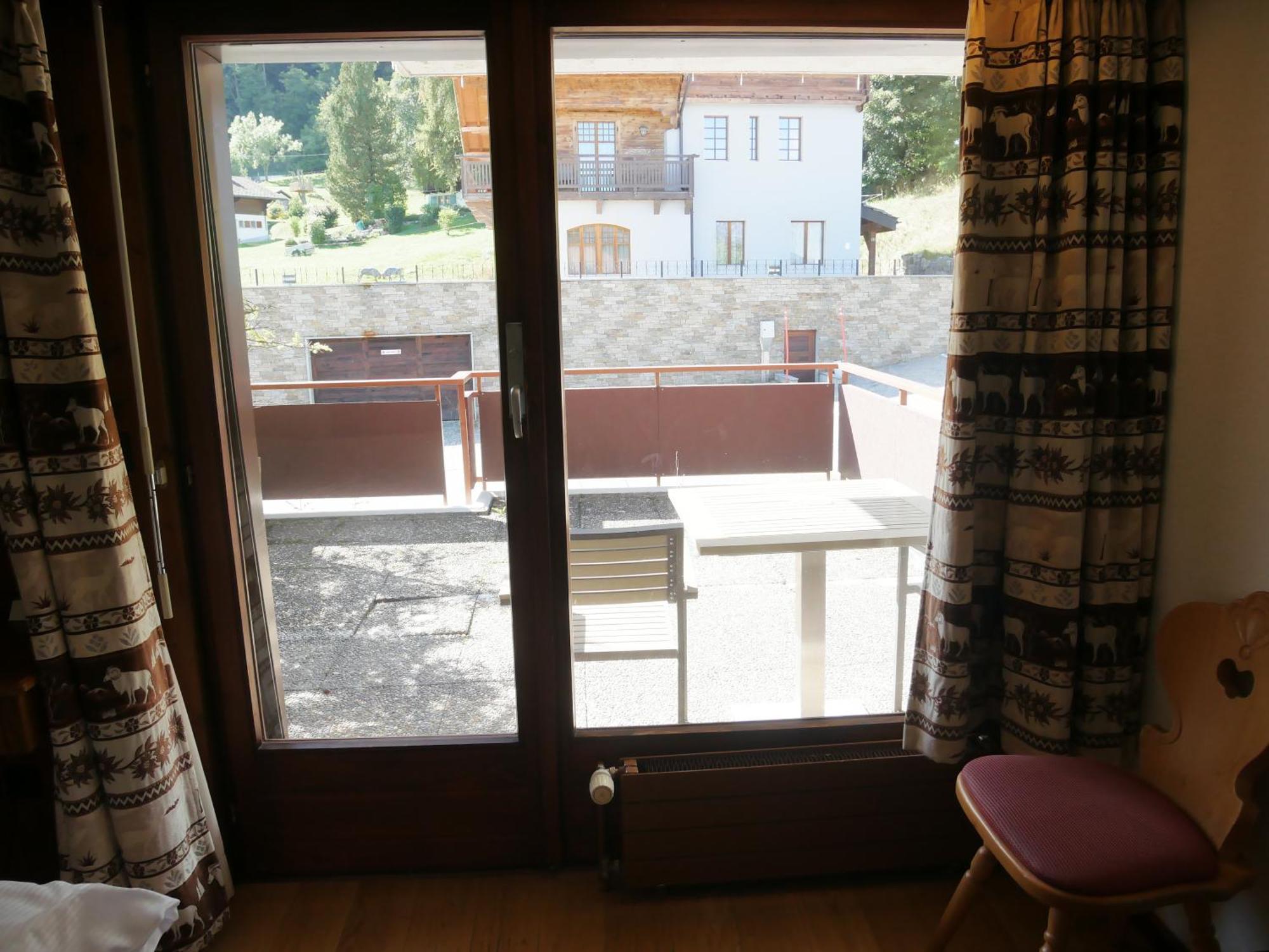 Between Boutique Hotel Chamoson Εξωτερικό φωτογραφία
